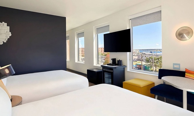 Portland House | Spacious Downtown Waterfront Unit | Pets Are Welcome | Parking!