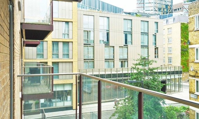 Cathedrals Apartment | Spacious Elegant Apartments in Southbank