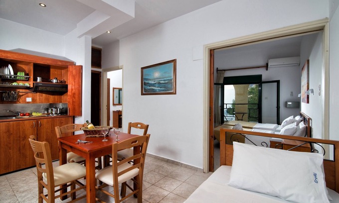 Limenas Chersonisou Apartment | Spacious Family Apt with Washing Machine