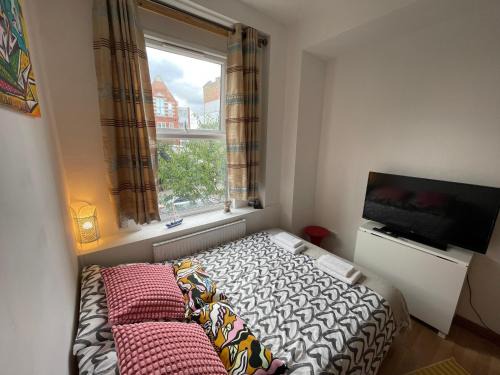 Shacklewell Apartment | Spacious Family Flat