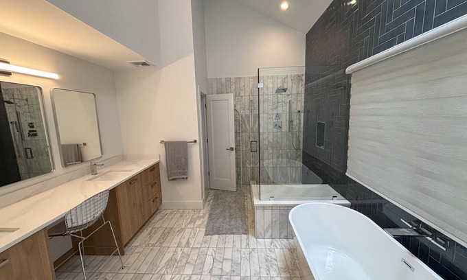 Dix Hills House | Spacious family friendly 5-bedroom 4.5-bath house for Ryder Cup