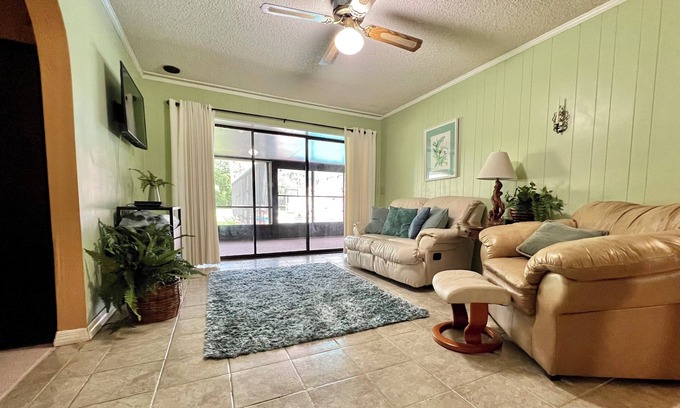 Inverness House | Spacious family friendly pool home