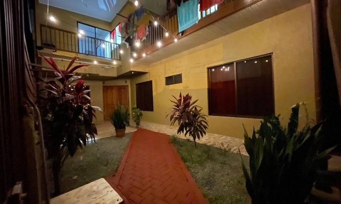 El Cerro House | Spacious Family Friendly Vacation House with a Garden. Close to the Beach!