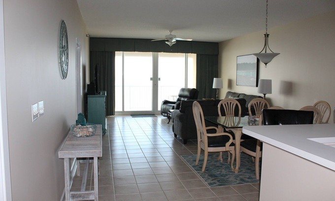 Navarre Beach Condo | Spacious family friendly oceanfront condo