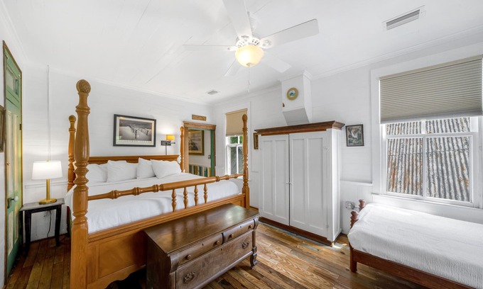 Historic Downtown Apalachicola Apartment | Spacious Family King Suite, Centrally Located