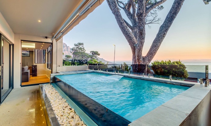 Camps Bay House | Spacious Family Villa w/Breathtaking Views (Ocean Pearl)