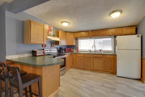 Spottswood House | Spacious Fancy Hill Home Hot Tub and Outdoor Spots!