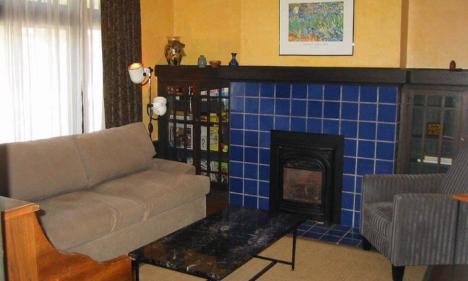 Noe Valley Apartment | Spacious Five Room Flat in Sunny Noe Valley