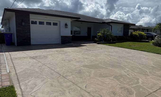 Flor-a-mar House | Spacious Florida Gem: 3 Bed, 3 Bath Rental Boasting Private Pool, Hot Tub, Dock