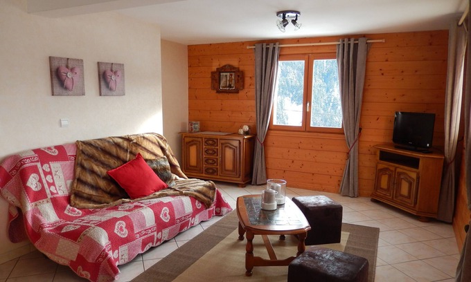 Saint-Jean-de-Sixt Apartment | Spacious furnished apartment overlooking the Aravis range, sunny, quiet, 76 m2