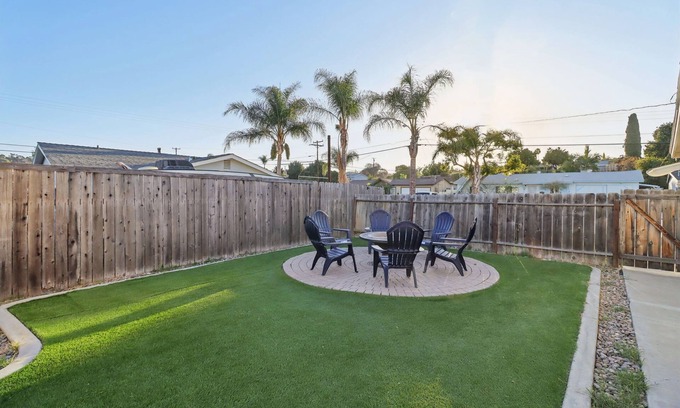 La Presa House | Spacious-Gate-Ranch-KingBed-1600 sqft 3Beds/1.5Bth