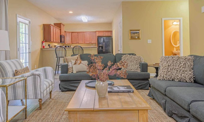 Columbus House | Spacious Gem Near Fort Moore|4br|2bt|Bbq