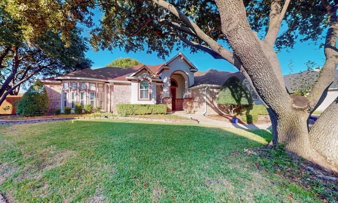 Rowlett House | Spacious Getaway: near Lake Hubbard + EV Charger