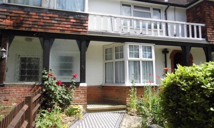 South Harrow Apartment | Spacious Ground floor Apartment
