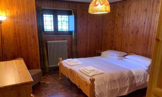 Pallusieux Apartment | Spacious ground floor apartment