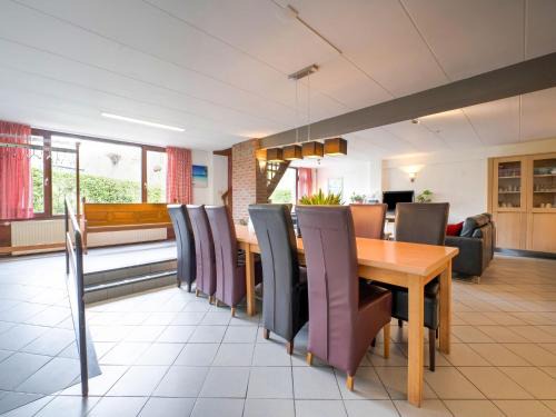 Municipality of Meerssen House | Spacious Group Getaway with Garden, cleaning included