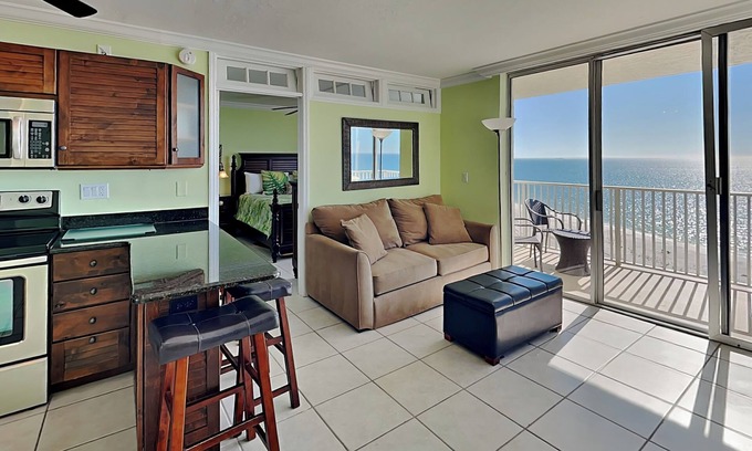 South Island Condo | Spacious Gulf Front Condo- Steps to Beach, Tennis + Pool