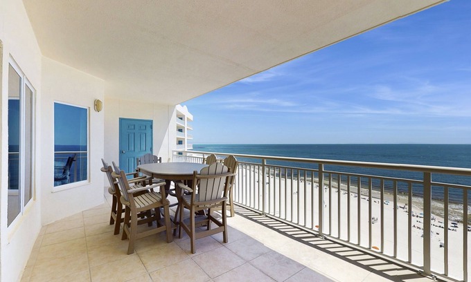 Orange Beach Condo | Spacious, Gulf-front condo w/views & access to pools, a hot tub & gym