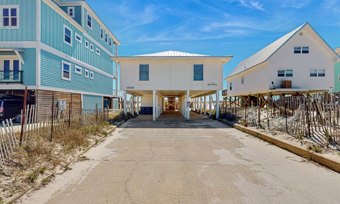 Gulf Shores House | Spacious, Gulf-front vacation home with covered deck & beach access
