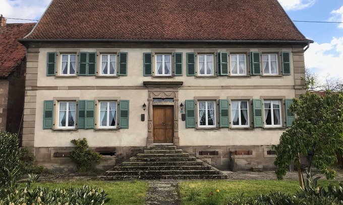 Petersbach House | Spacious historic manor, garden. Excellent restaurants close by. Pets welcome.