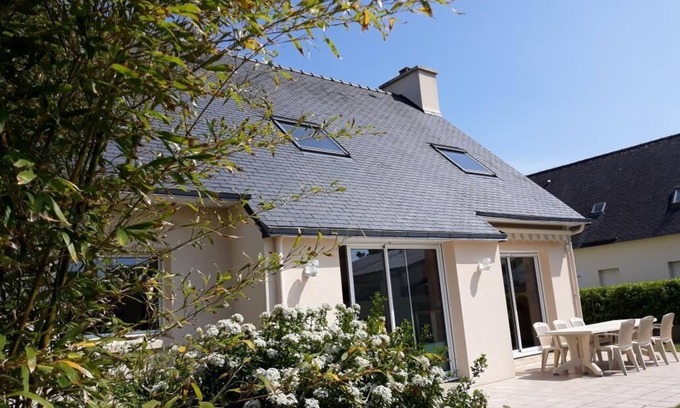 Ile-Tudy House | Spacious holiday home 100m from the beach
