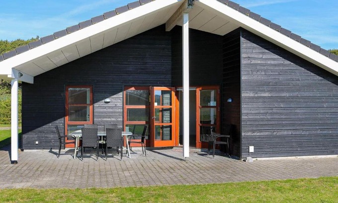 Egense House | Spacious Holiday Home in Storvorde Jutland with Sauna