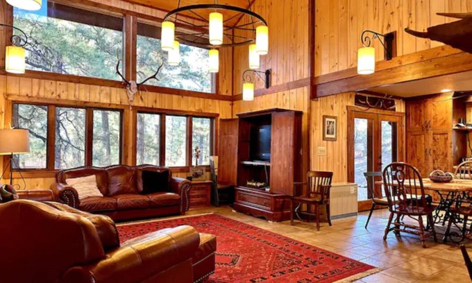 Twin Creek Village House | Spacious Home, 1 Acre, Close to Springs & Skiing!