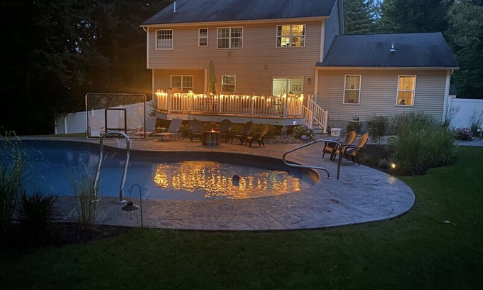 Gansevoort House | Spacious home close to Saratoga Race Course, Saratoga Lake, and Lake George!
