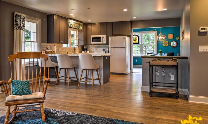 Harrisonburg House | Spacious Home Mins to Downtown, JMU & Bike Trails!