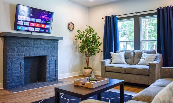 Cityplace House | Spacious Home Near Uptown!