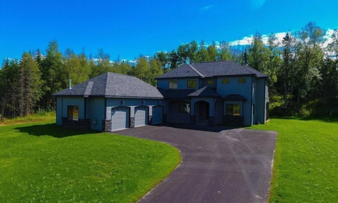 Wasilla Bed & Breakfast | Spacious Home (Ridges Subdivision)
