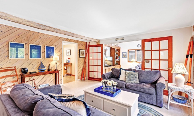Douglas Cottage | Spacious home under a mile to Douglas Beach Great for families or groups