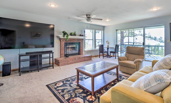 Carson City House | Spacious Home w/ Mtn Views & Starlink WiFi!
