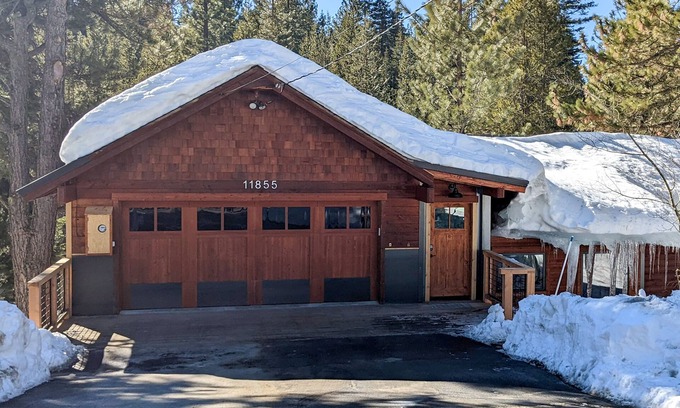 Truckee House | Spacious home with private hot tub & game room - near skiing, hiking, biking