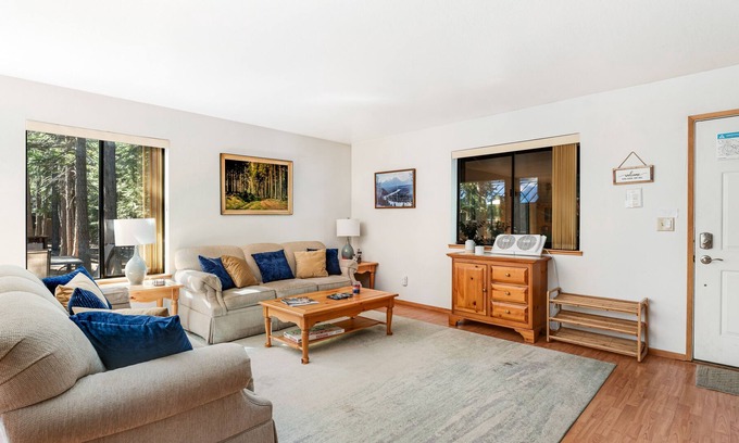 Truckee Cabin | Spacious home with private hot tub, yard & Tahoe Donner amenity access