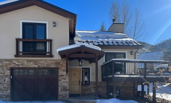 Matterhorn Village House | Spacious home with private hot tub, mountain views & fireplace - great location