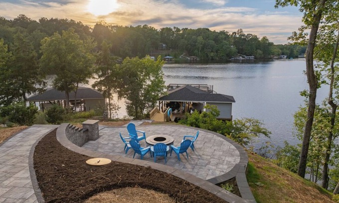 Bracey House | Spacious, Hot Tub, Great Dock, Deep Water, Game Room, Pet Friendly
