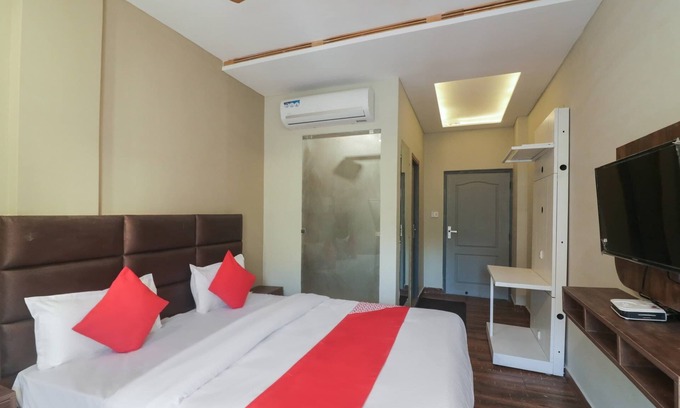 Rishikesh Hotel | Spacious hotel in serene Rishikesh with fitness room, WiFi, AC