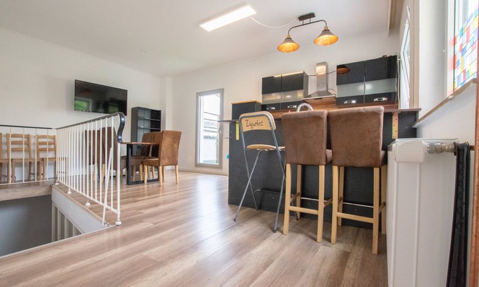 Heerdt Apartment | Spacious House