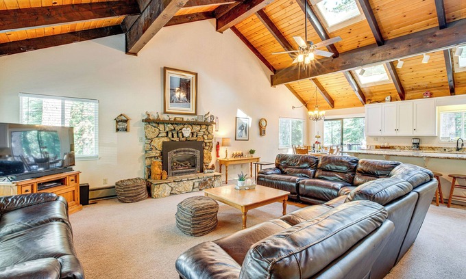 Tahoe Paradise House | Spacious House w/Deck & Grill in South Lake Tahoe