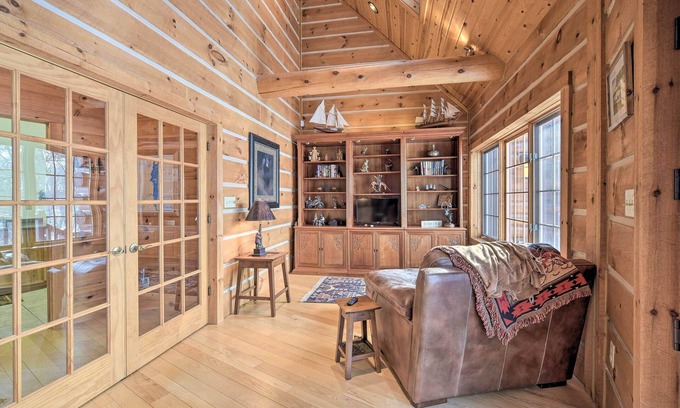 Brill Cabin | Spacious House w/Boat Dock on Red Cedar Lake