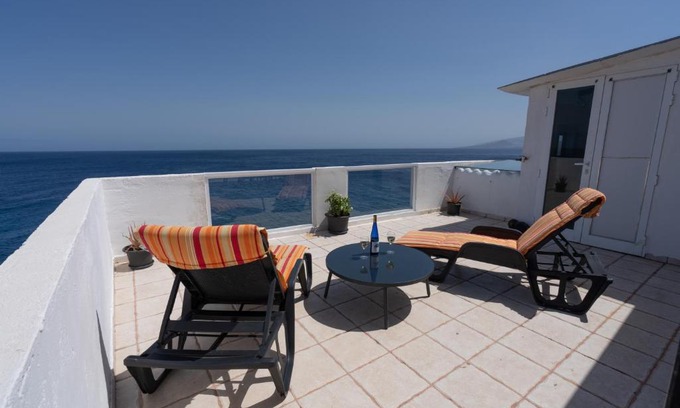 Bocacangrejo House | Spacious house with huge terrace facing the sea