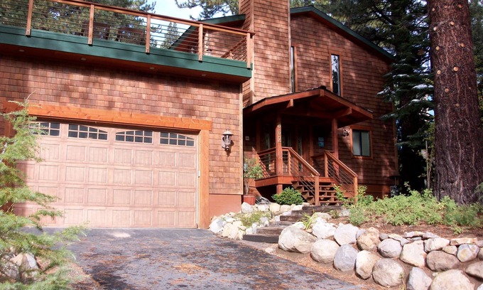Incline Village House | Spacious Incline Village Home, HotTub, Decks & Fireplaces SPECIAL WEEK RATES