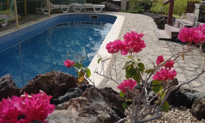 Porto Novo House | Spacious independent room