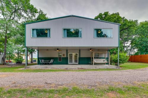 Kingston House | Spacious Lake Texoma Vacation Rental with Game Room!