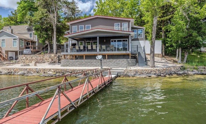 Rocky Mount House | Spacious Lakefront Retreat on Gravois Arm- Huge Dock, Sleeps 16!