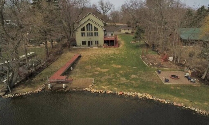 Burtrum House | Spacious Lakehome on Long Lake in Burtrum, MN: 3 Bedroom/Bath, 2 Kitchens