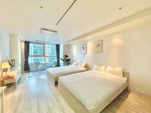 Jongno Apartment | Spacious Loft Myeongdong