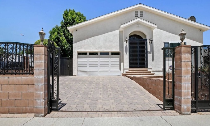 Valley Glen House | Spacious Luxe Home w/Bonus Loft & Private Yard