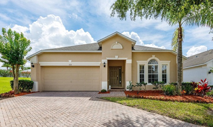 Highgate Park House | Spacious Luxury 4 Bed/3 Bath home in Gated Neighborhood Near Disney